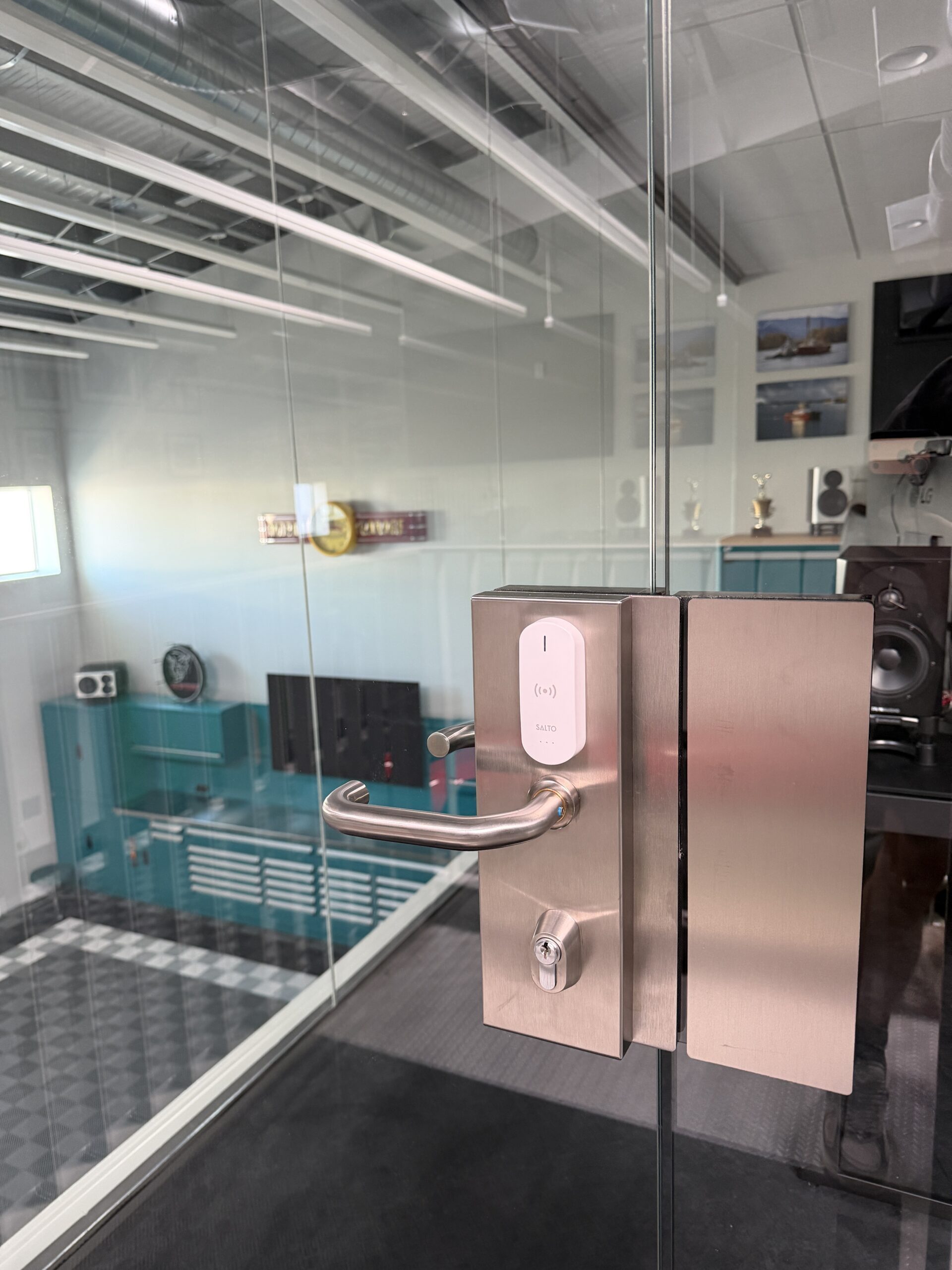 6F18D1DD-2B26-4EB3-984C-4A17F9DE4368