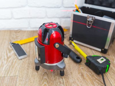 Laser level measuring tool